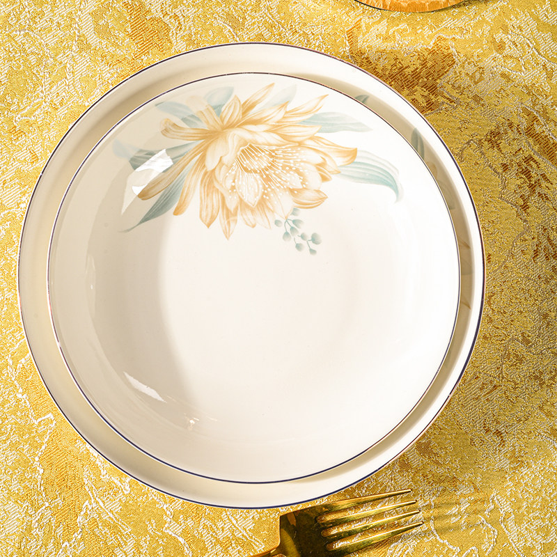 轻奢金边爆款时尚陶瓷盘子组合家用金边花卉耐高温陶瓷碗盘组合