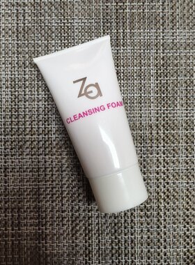 Za 姬芮 新焕真皙洁面膏 30g 小样 清洁保湿 剪角