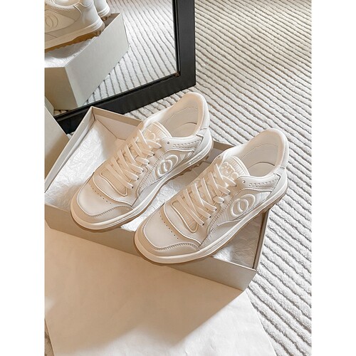 2026春夏真皮透气潮流小白板鞋