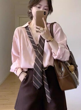 粉色衬衫女早秋季2026新款独特超好看单穿长袖领带衬衣学院风上衣