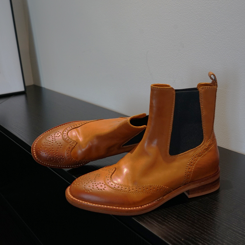 「17号的下午」质感出众复古重工水洗皮布洛克雕花切尔西靴短靴女