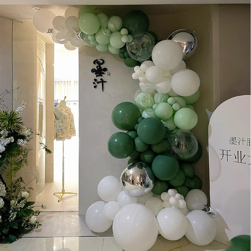 绿色系气球装饰店铺节日开业周年活动场景布置幼儿园气氛复古色