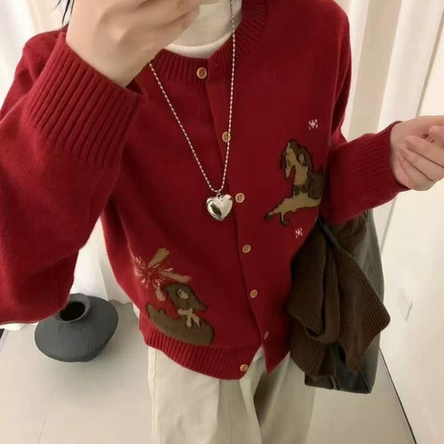 卡通刺绣提花圆领开衫毛衣女