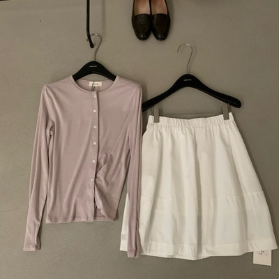 早春简约薄款斜扣长袖开衫减龄