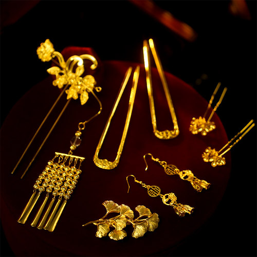 新娘头饰2025新款金色高级简约花朵发簪中式龙凤褂秀禾礼服发饰品