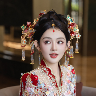 新娘秀禾服头饰小众精致蝴蝶发钗华丽重工中式婚礼造型龙凤褂发饰