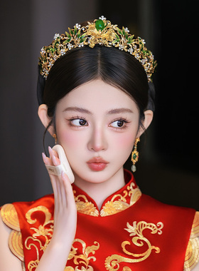 2026新娘发饰轻奢高级感绿色宝石重工气质复古婚礼旗袍盘发配饰品