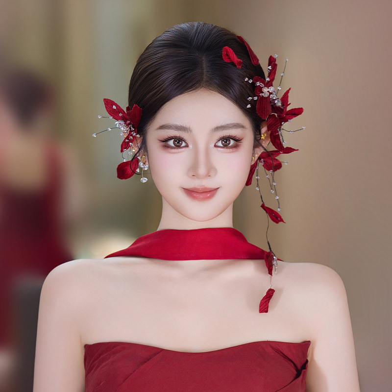 2026新款新娘发饰红色不对称森系耳挂高级晚宴敬酒服优雅时尚配饰