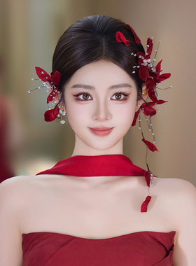 2026新款新娘发饰红色不对称森系耳挂高级晚宴敬酒服优雅时尚配饰