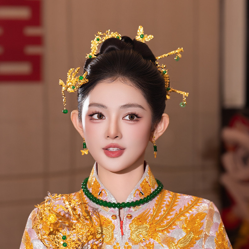 新娘秀禾服中式发饰金色蝴蝶发簪精致串珠古风婚礼旗袍龙凤褂头饰
