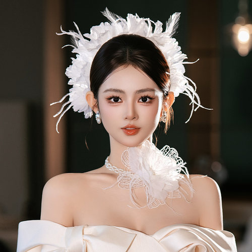 新娘发饰超仙羽毛减龄氛围感绢纱甜美手工发箍白色婚纱晚礼服发饰