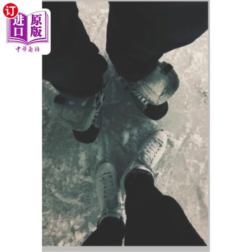 海外直订Two Hearts and A Puck 两颗心和一个冰球