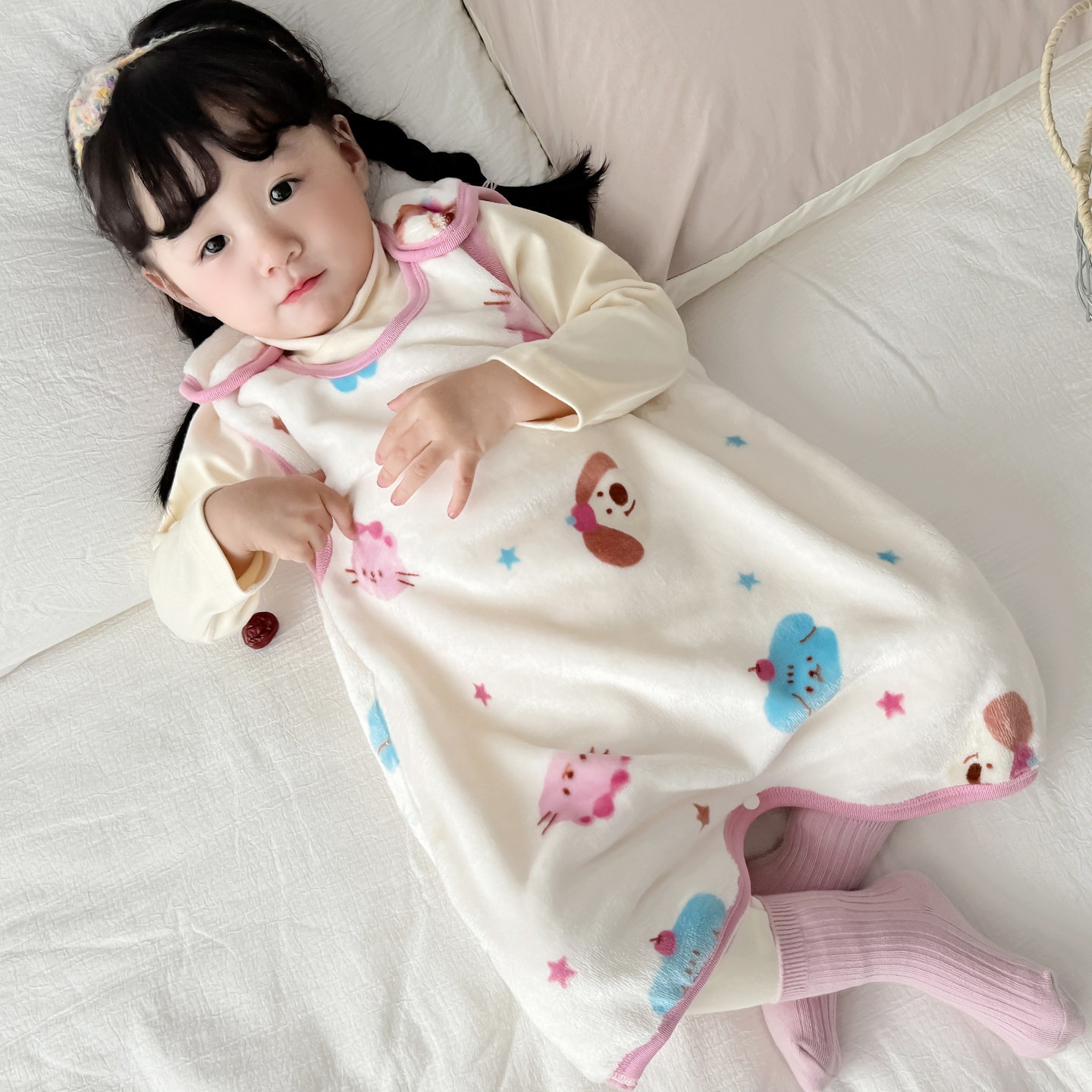 宝宝睡袋秋冬珊瑚绒背心式连体衣