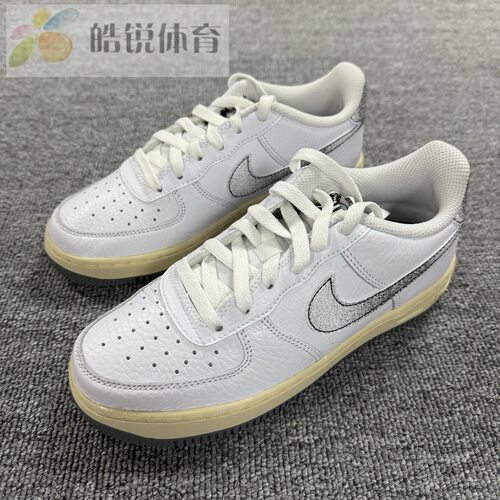 Nike AIR FORCE 1 耐克AF1女子空军一号低帮休闲板鞋DX1657-100