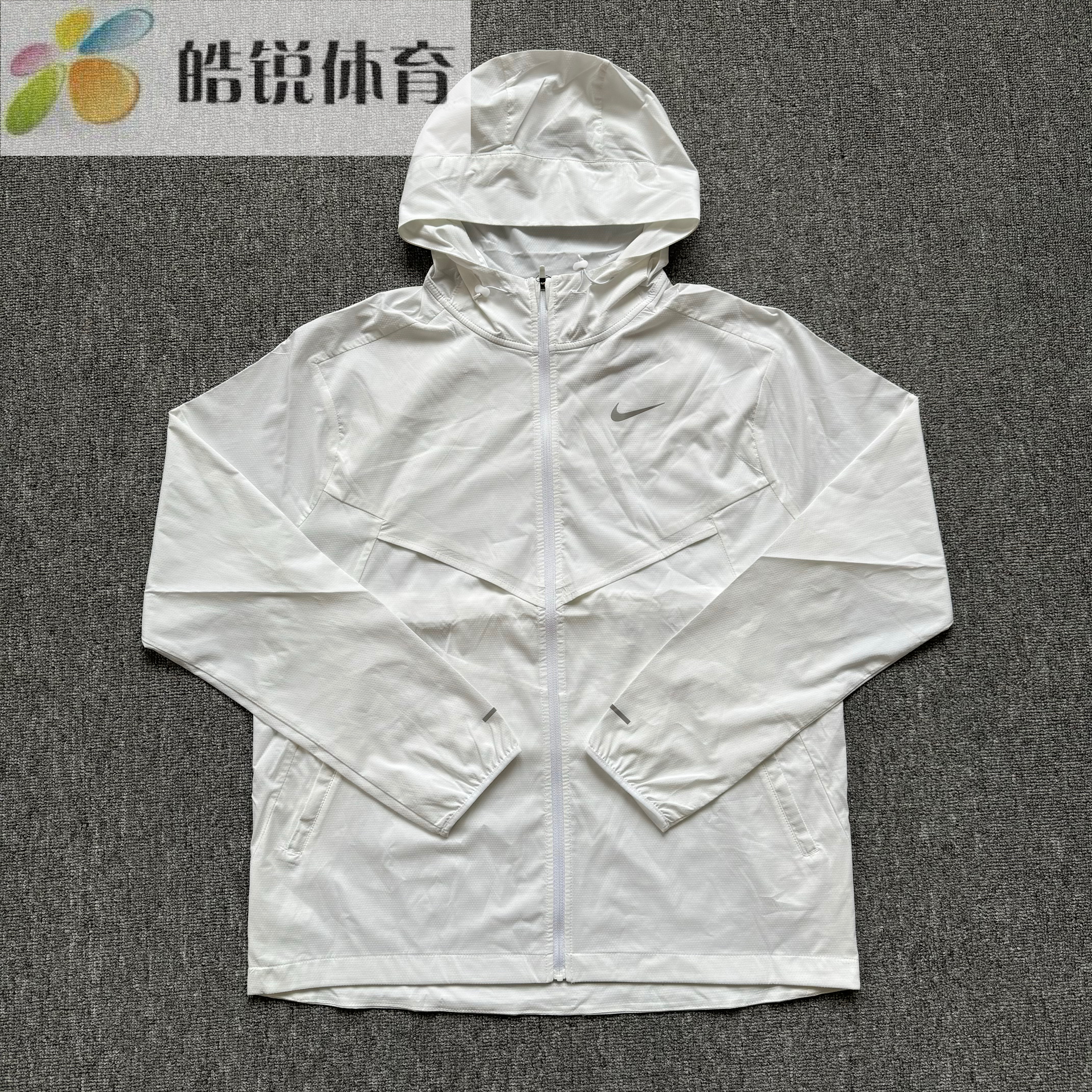 Nike耐克男子防晒梭织跑步训练运动休闲连帽夹克外套FB7541-100