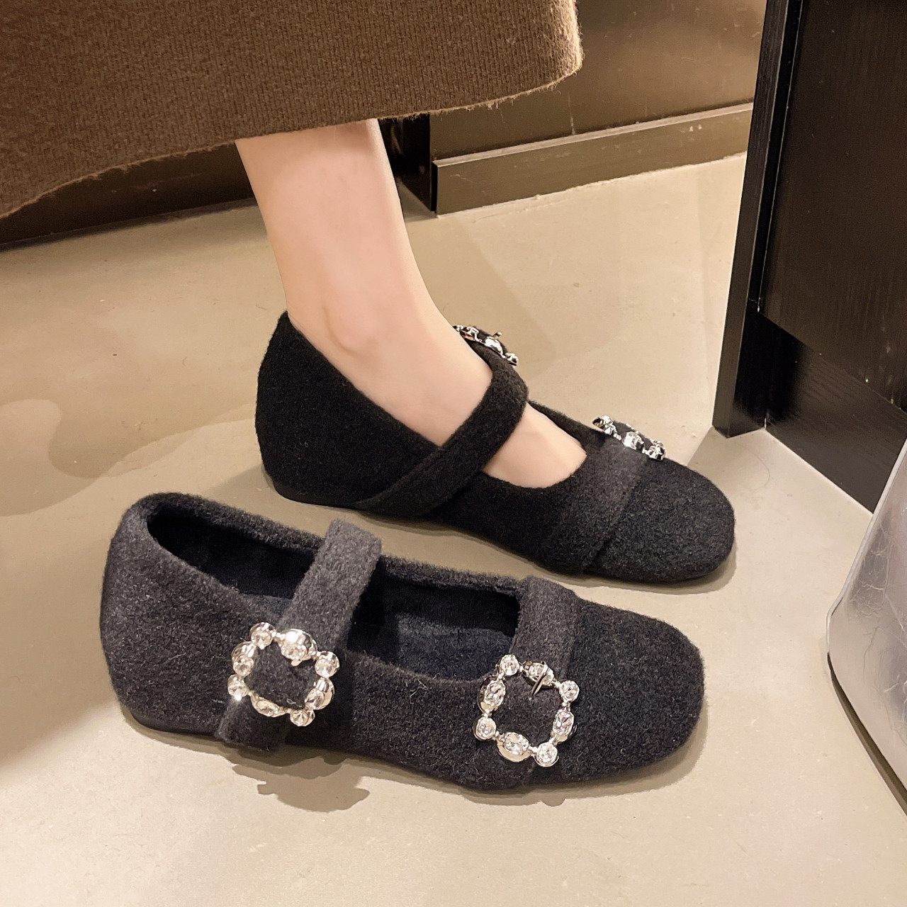 玛丽珍鞋粗跟晚晚鞋配裙子毛毛鞋