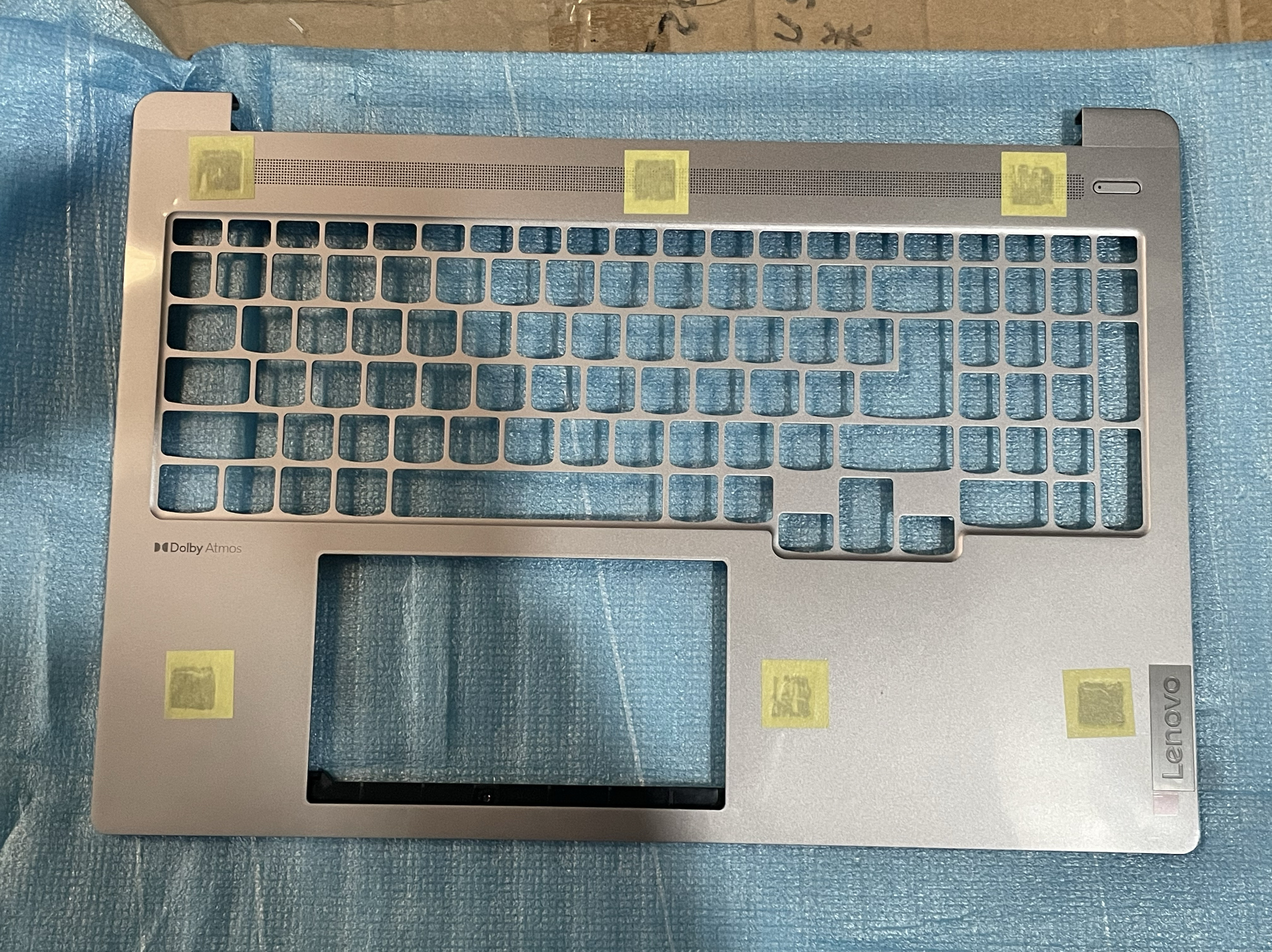 联想小新Pro16IMH9主机上盖