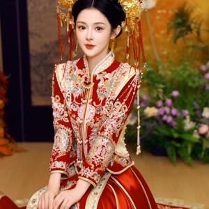 丝绒秀禾服新娘2024新款冬天季重工奢华中式婚服结婚出阁嫁衣显瘦