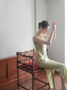 若浓「袅袅」玉色青瓷瓶 露珠鎏金扣醋酸中国风绿色晨旗袍连衣裙