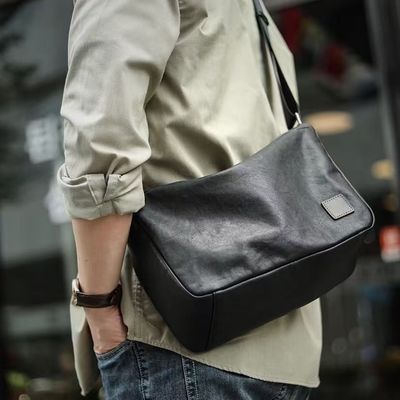 2025新款原创男士真皮包包大容量软牛皮休闲背包通勤单肩斜挎包潮
