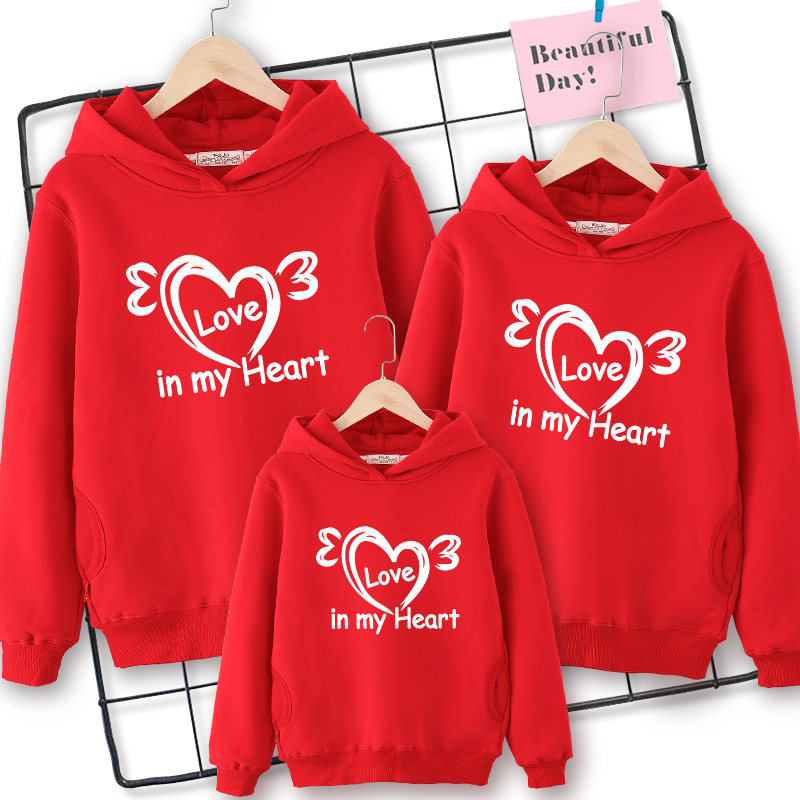 特别的亲子装春秋款卫衣一家三口秋季2026新款母子装运动连帽外套