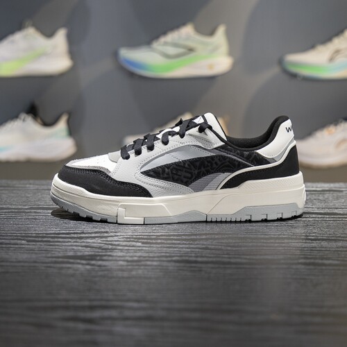 李宁休闲鞋男子2025冬季新款惟吾LOW舒适软弹低帮耐磨板鞋AGCV263