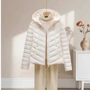 连帽时尚 90白鸭绒冬季 小个子修身 轻薄羽绒服女短款 保暖薄外套 新款