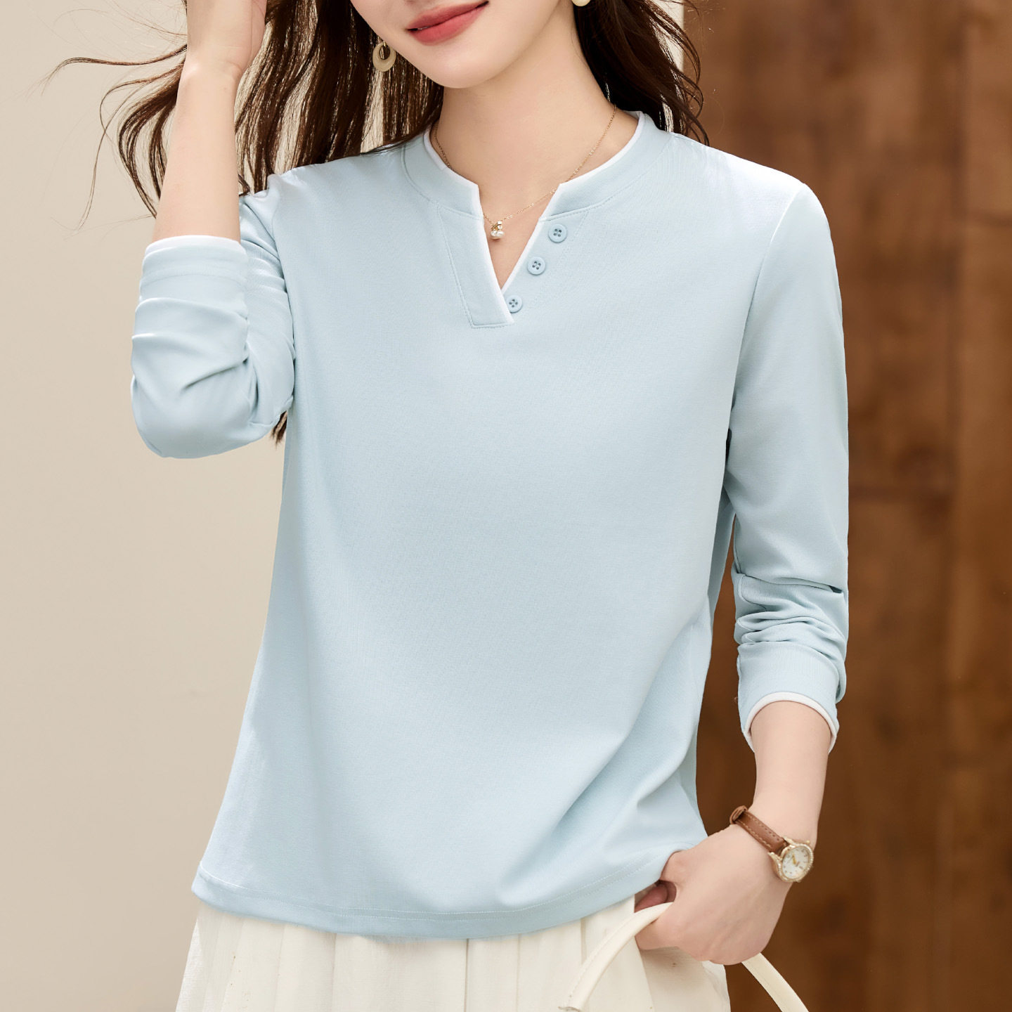 正肩v领长袖t恤女2026新款春季爆款高端女装薄上衣洋气内搭打底衫