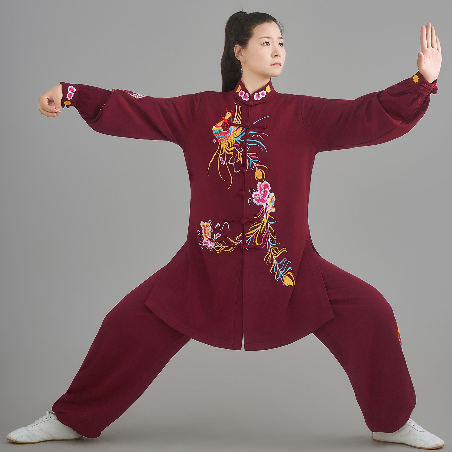 秋冬季太极服刺绣凤凰表演服