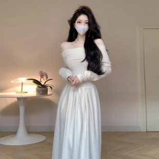 法式一字肩长袖针织连衣裙女早秋冬季小个子气质高级感收腰长裙子