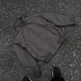 灰色