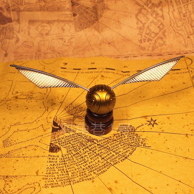 哈利波特周边手办金色飞贼摆件神奇的魁地奇球儿童节礼物蛋糕摆