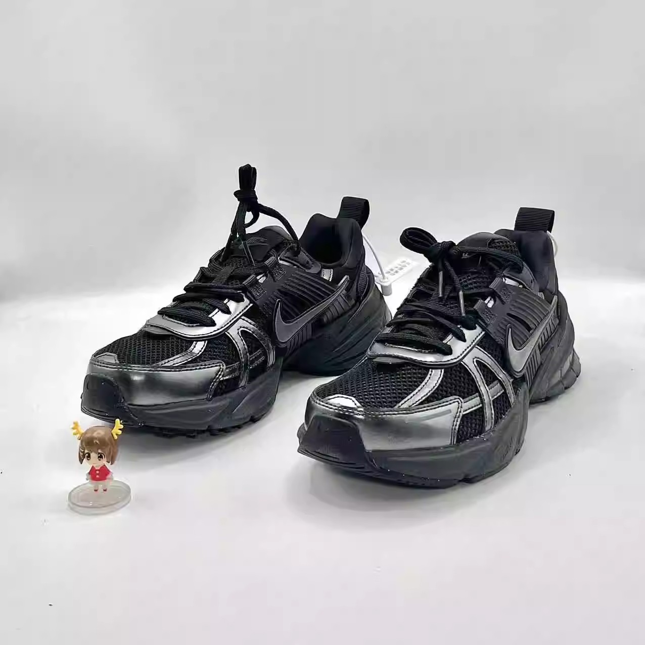 NIKE耐克V2K Run男子复古运动跑步鞋 HJ4497-001-100-400 HQ3445