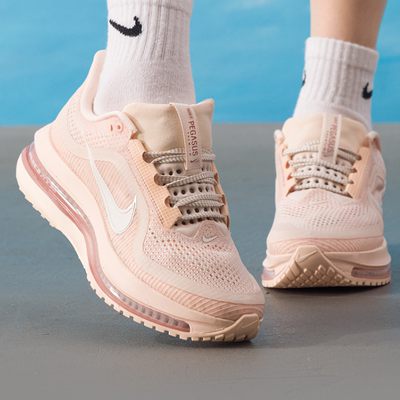 耐克女子飞马PEGASUS PREMIUM运动训练缓震跑步鞋HQ2593-801