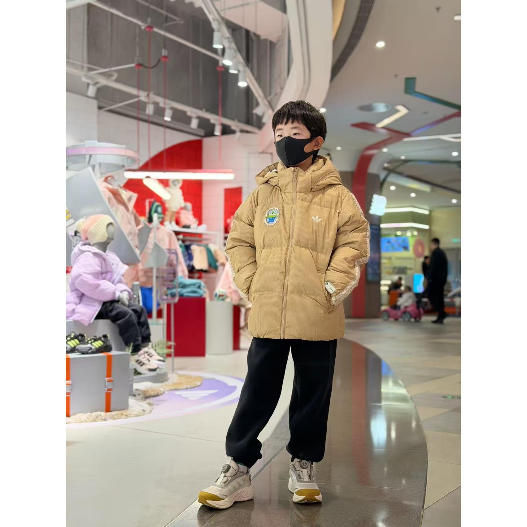 阿迪达斯童装25冬三叶草大眼怪联名保暖羽绒服帽子可拆  KB5142