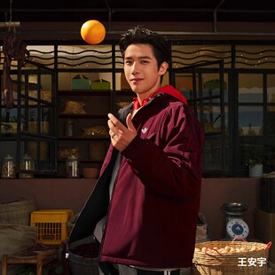 阿迪达斯三叶草男子运动宽松休闲蛇年新年夹克外套KA0821 KA0822