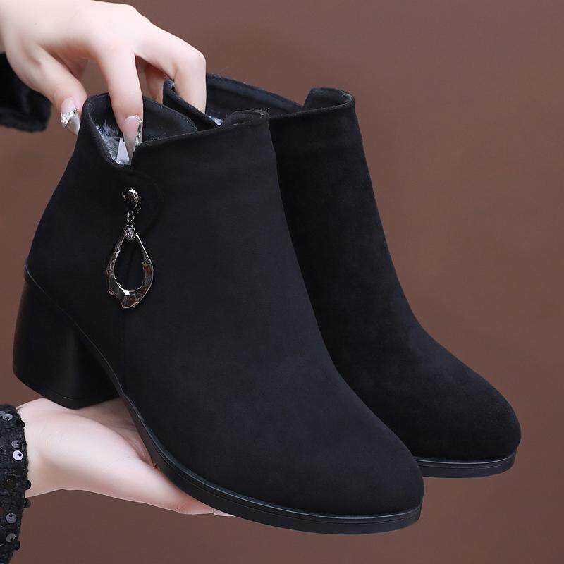 冬季老北京布鞋女靴子粗跟妈妈休闲短靴软底防滑加绒保暖女士棉靴