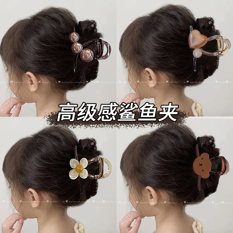 儿童中号抓夹高级感2025新款女童发夹小女孩后脑勺鲨鱼夹盘发夹子