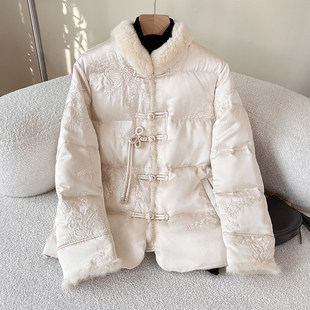 2024冬季新中式刺绣盘扣水貂毛立领白鸭羽绒服女短款高端外套开衫