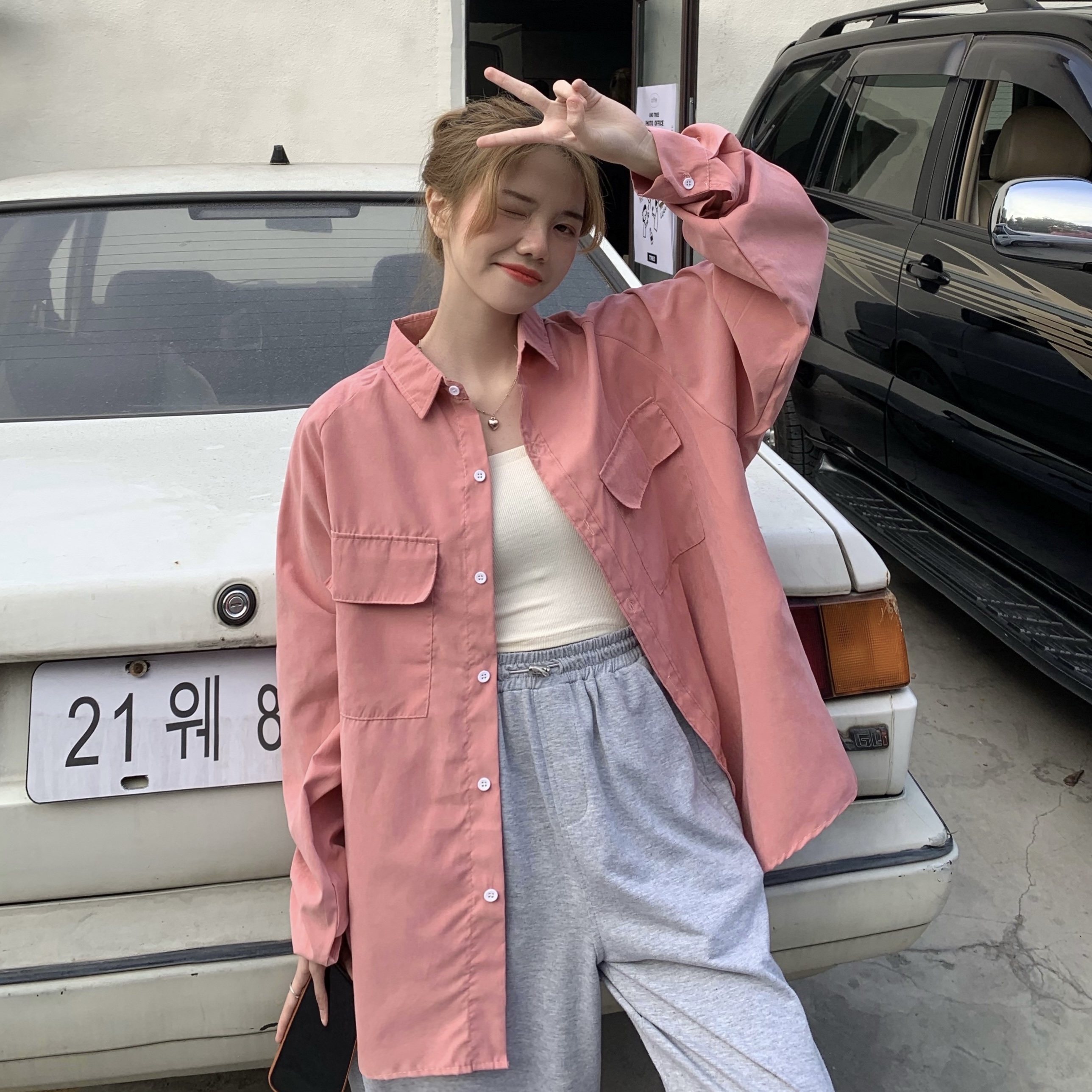 Real shot of the spring 2021 new Korean loose design shirt women's Retro niche shirt