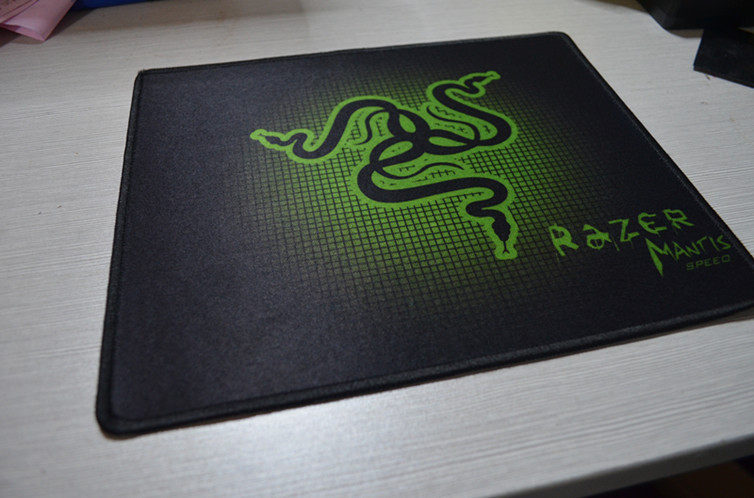 가장자리는 더 내구성이 있고 컴퓨터 게임 마우스 패드는 가장자리가 잠겨 있으며 초대형 키보드 데스크 매트는 두껍고 개인화 된 마우스 패드는