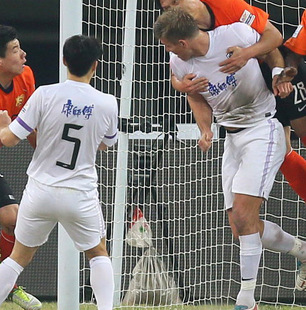 2013年天津泰达球衣号码球衣广告定制联赛