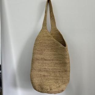 日式 百搭大容量单肩腋下托特海边度假沙滩女 拉菲草草编包女夏时尚