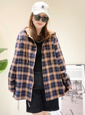 金影奇2025秋季格子外套女宽松大码女装新款百搭连帽衬衫62727