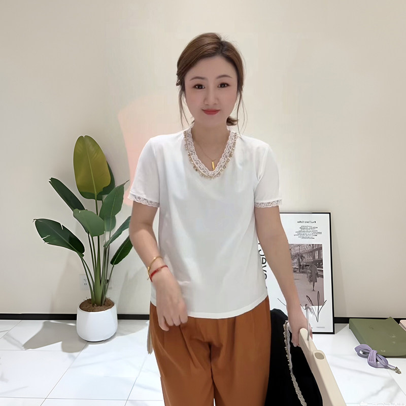 金影奇夏季短袖T恤女休闲大码女装蕾丝拼接小个子显瘦女上衣87307 - 实物图