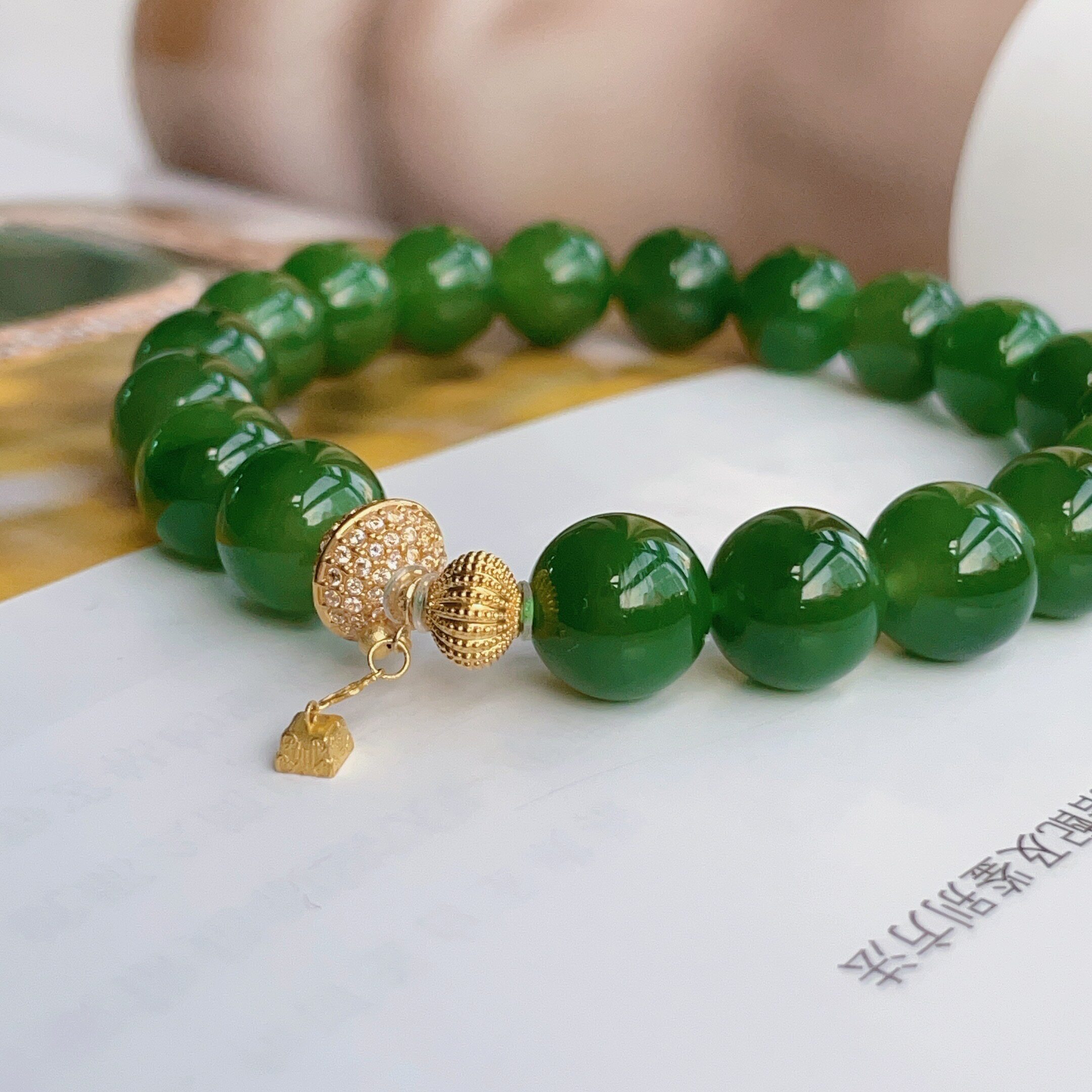 Z俄料菠菜绿手串18k/10mm/A20/AZB17740