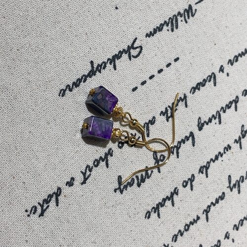 南非舒俱来酱紫四棱珠耳钩s925/（瑶露）AZB14771