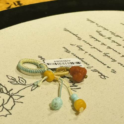 蜜蜡佛桶0.6绿松0.4南红爷挂件AZB3084