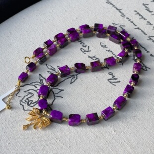 AZB12735 昔予 南非舒俱来红丝绒蝴蝶吊坠项链18k 40cm