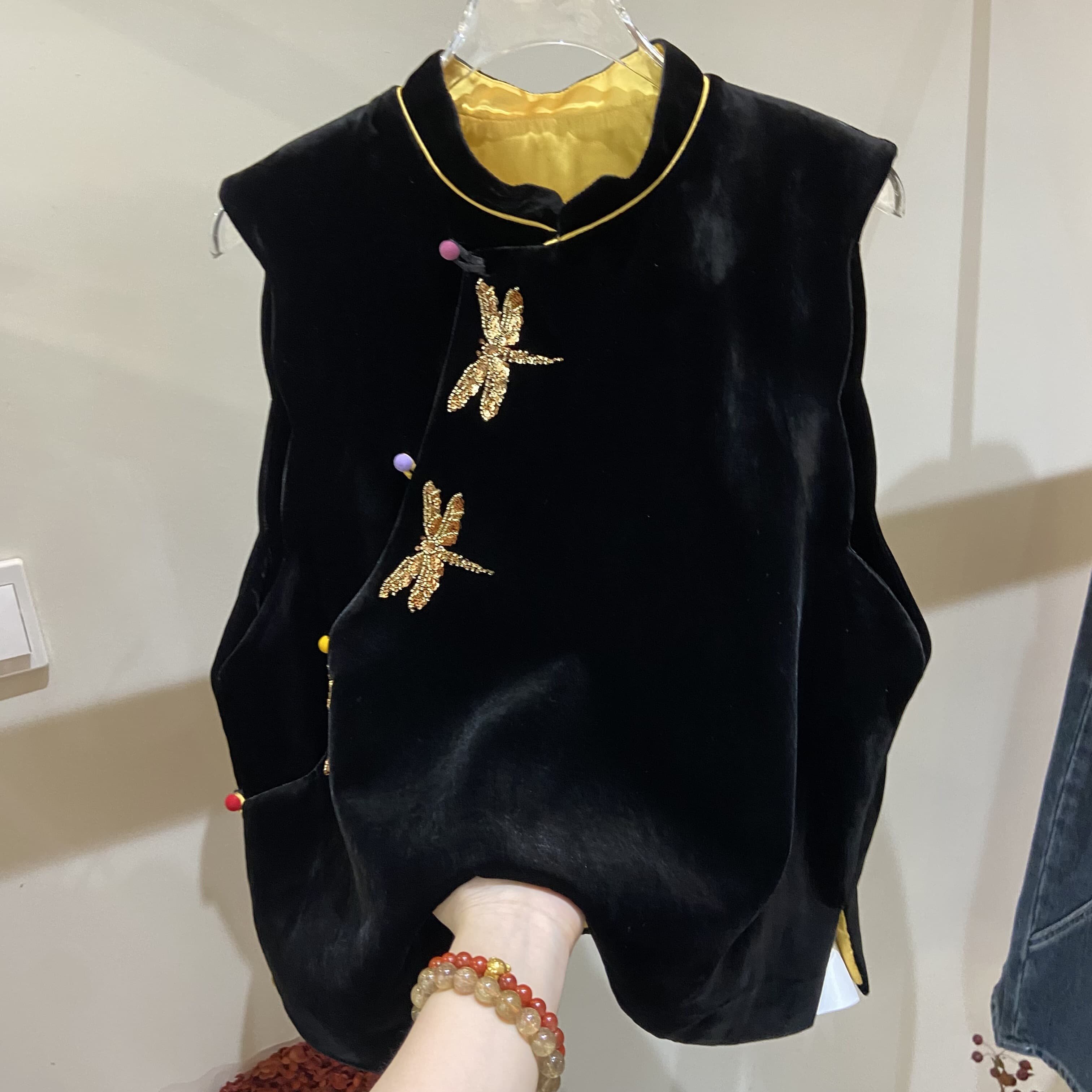 国风蜻蜓钉珠刺绣黑色丝绒马甲背心外穿女2025秋季设计感宽松上衣